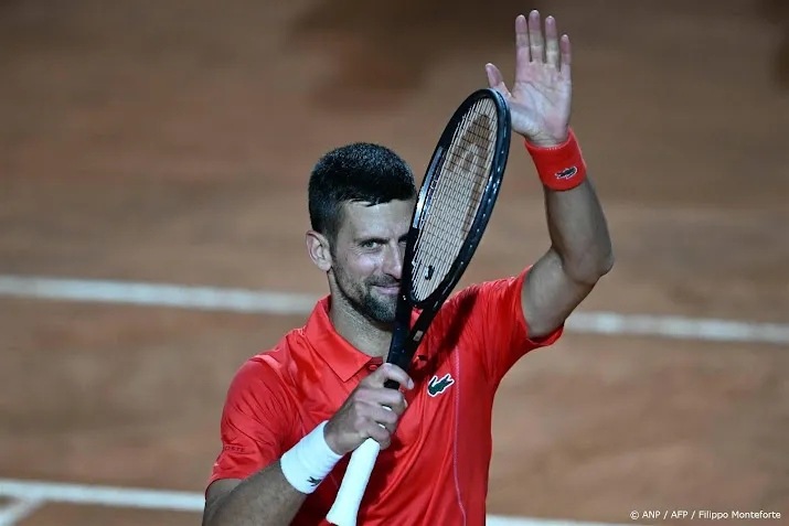 djokovic wint eenvoudig eerste partij op masterstoernooi rome