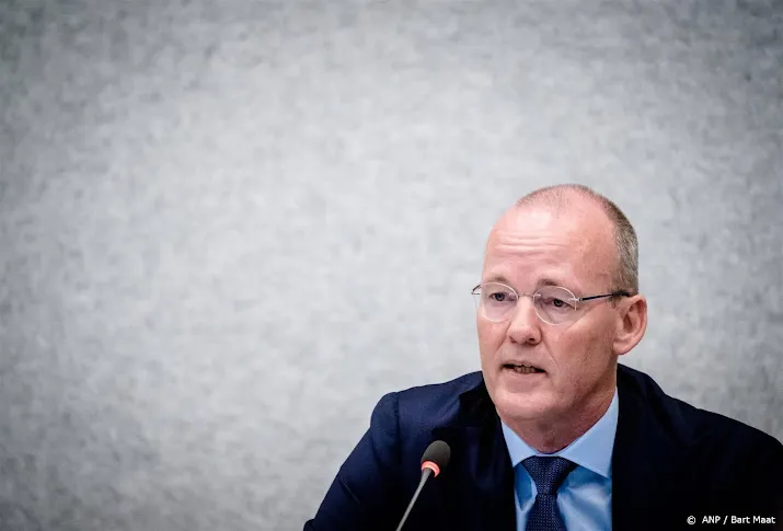 dnb baas knot denkt dat rente in mei nogmaals fors omhoog moet
