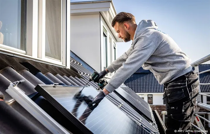 dnb verduurzaming woningen blijft achter maar geld geen probleem
