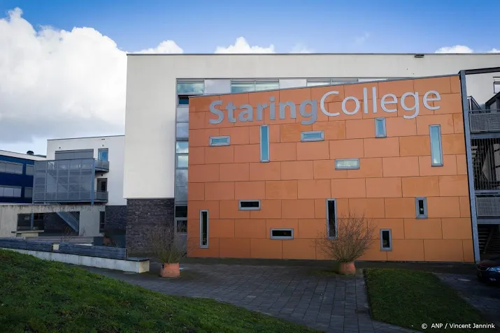 docent die porno keek niet terug naar school
