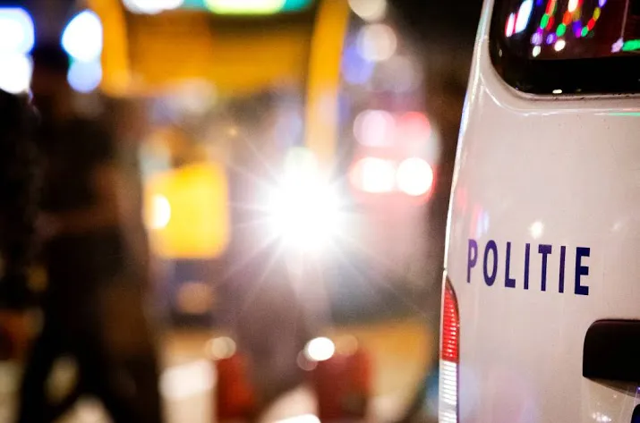 dode man aangetroffen in woning amsterdam