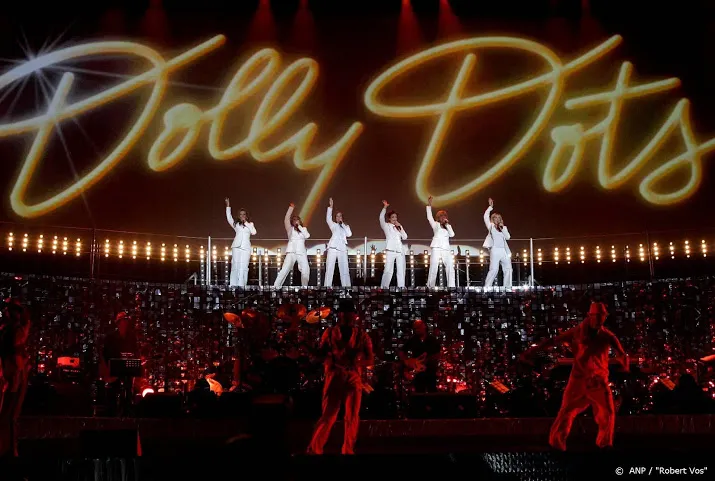 dolly dots keren terug met theatertournee