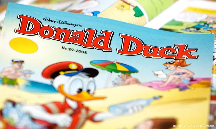 donald duck blijft gewoon op de mat vallen