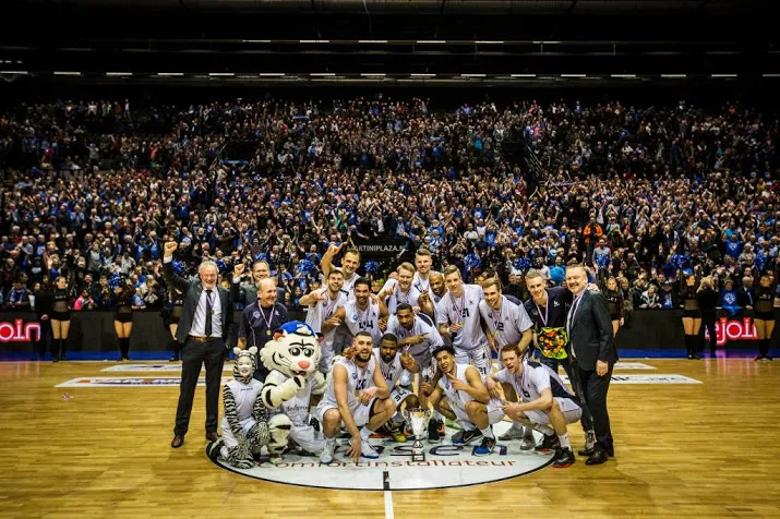donar naar laatste acht europa cup
