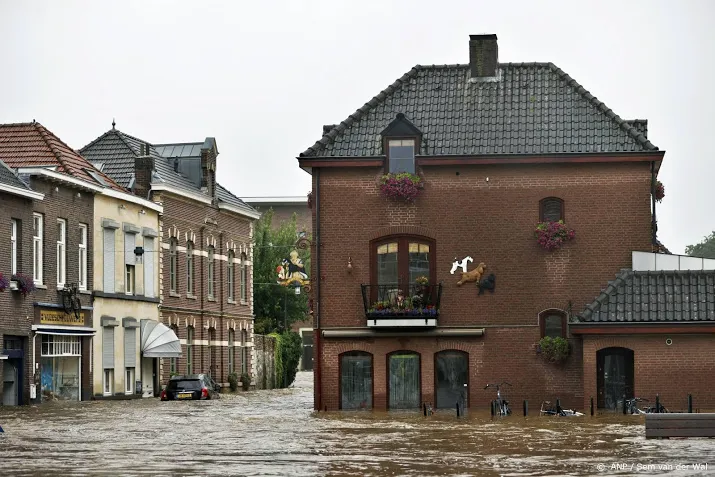 donderdagavond crisisoverleg kabinet om overstromingen limburg