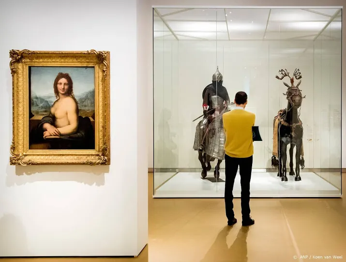 donna nuda niet van da vinci