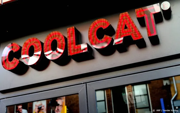 doorstart voor kledingketen coolcat