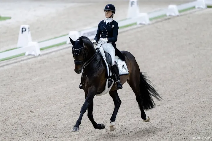 dressuurbondscoach rekent op olympisch succes met gal en van liere