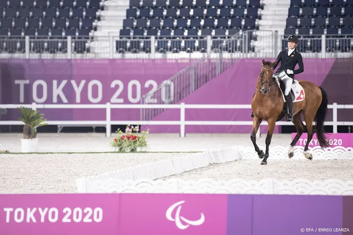 dressuurruiter van der horst pakt in tokio opnieuw bronzen plak
