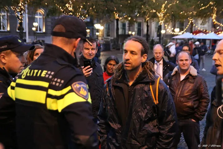 drie arrestanten nog vast na demonstratie in den haag