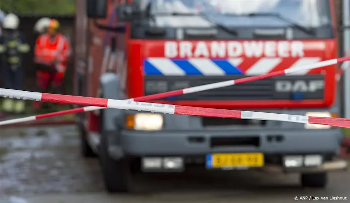 drie gewonden bij brand aan hillevliet in rotterdam