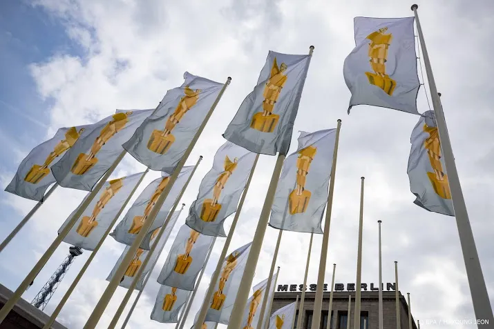 drie nederlanders uitgenodigd voor academy