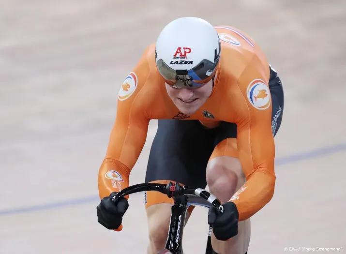 drie oranje sprinters naar kwartfinales bij wk baanwielrennen