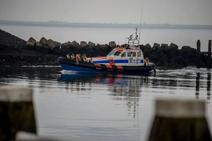 drie sportvissers vermist op de noordzee