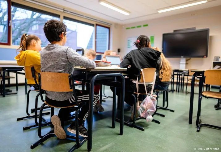 dringend advies aan basisscholen verdeel klas in kleinere groepjes