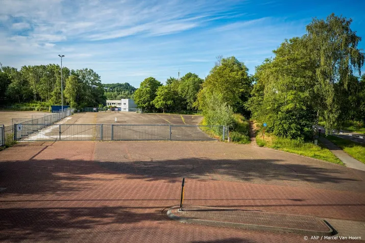 drive in mis op kerstavond op terrein pinkpop in landgraaf