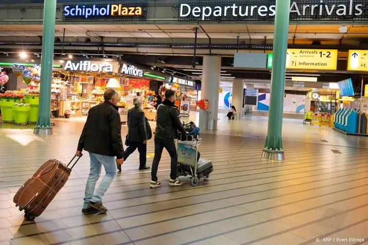 drukste dag op schiphol telde 73 000 reizigers