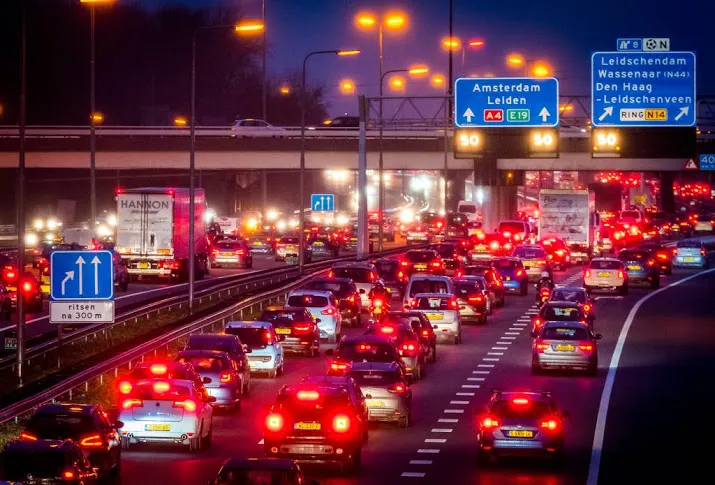 drukste spits van het jaar op de weg
