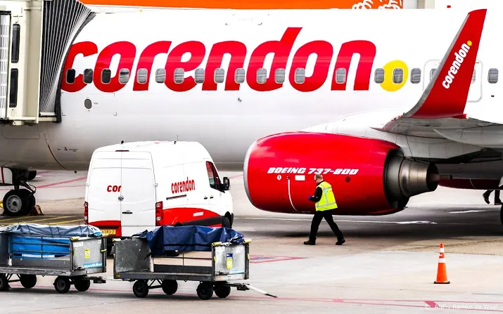 drukte bij reisbureaus na persconferentie