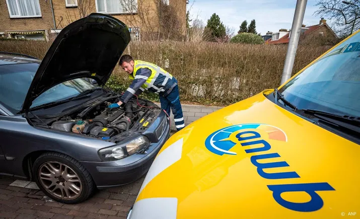 drukte bij wegenwacht door vorst