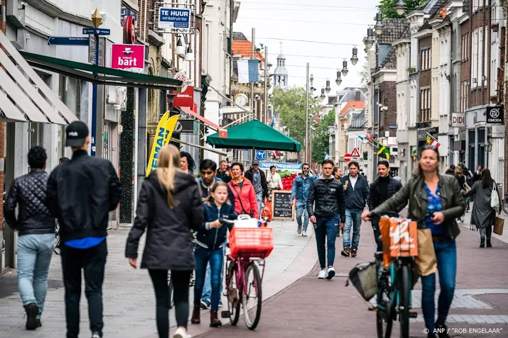 drukte in winkelstraten neemt geleidelijk toe