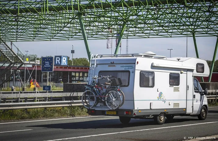 drukte op europese snelwegen naar het zuiden