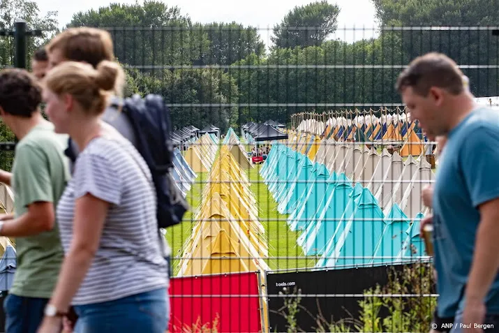 drukte op weg richting lowlands rijst de pan uit volgens anwb