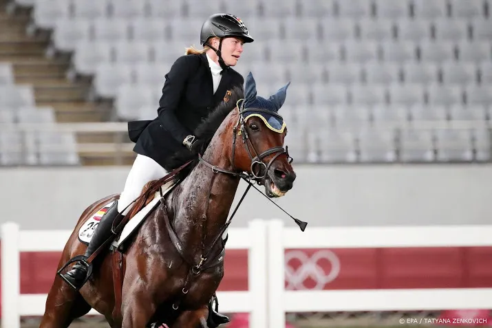 duitse coach verbannen uit tokio om mishandeling paard