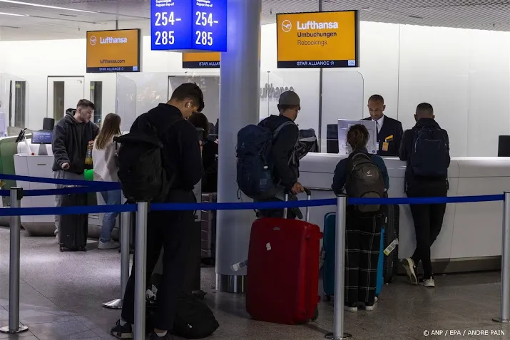 duitse luchthavens verwachten 2 miljoen reizigers voor ek voetbal