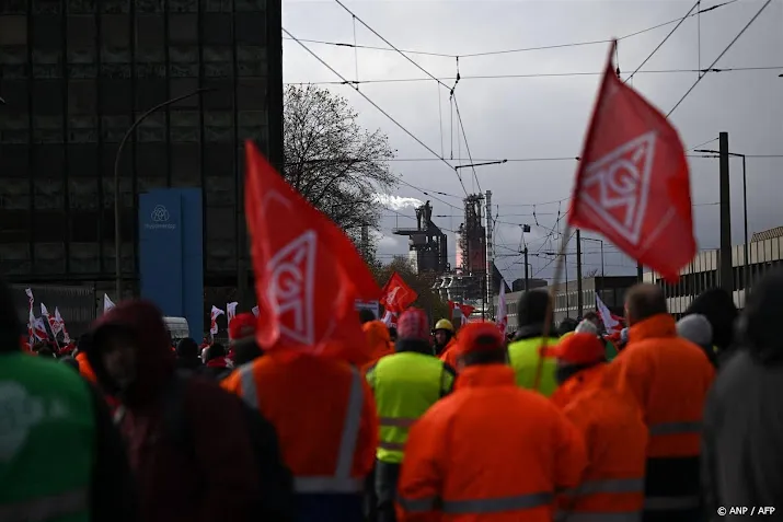duitse vakbond en staalfabrikanten bereiken akkoord na stakingen