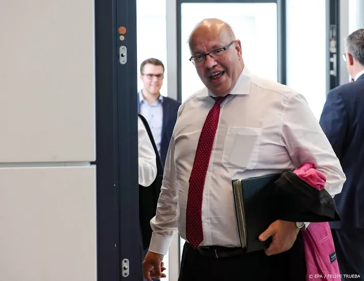 duitsland gaat strijd met cloudreuzen aan