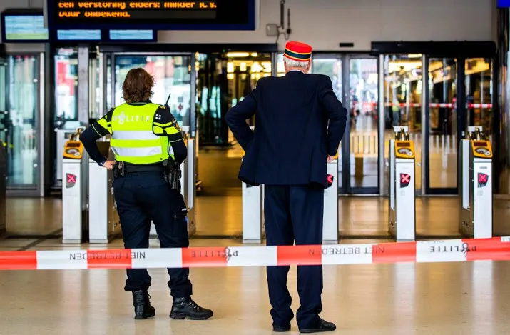 duitsland gewaarschuwd voor terreurverdachte