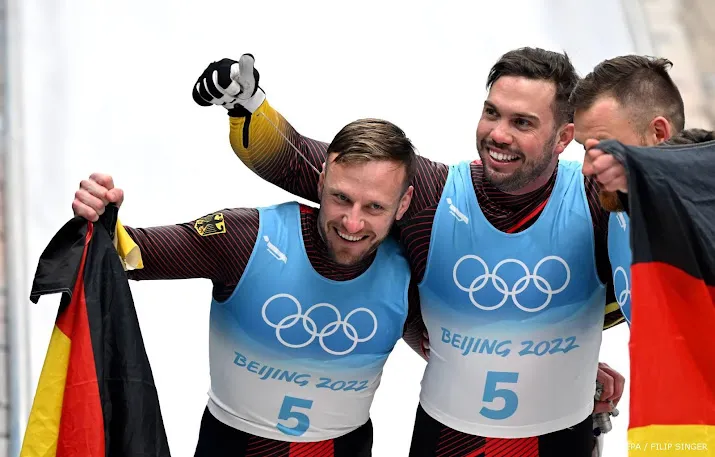 duitsland heerst bij het rodelen op spelen ook goud in de dubbel