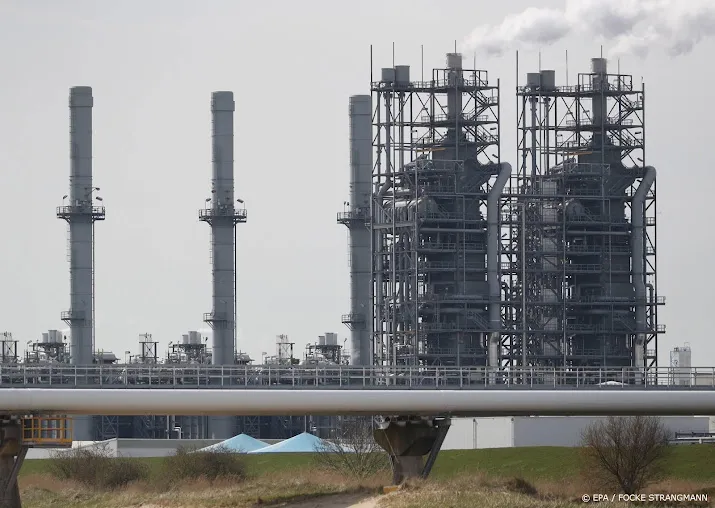 duitsland neemt in 2023 drijvende lng fabriek in gebruik
