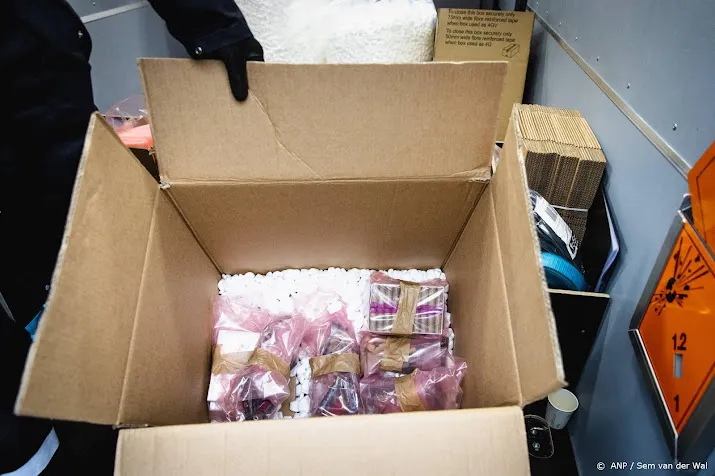 duitsland onderschept nederlands busje met 635 kilo vuurwerk