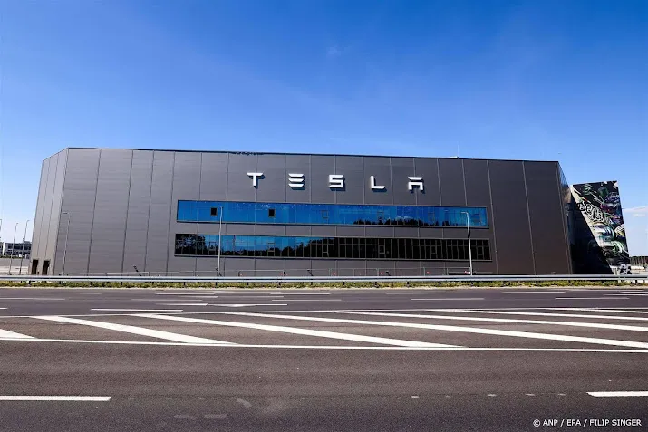 duizenden ikea koffiekopjes spoorloos bij duitse fabriek tesla