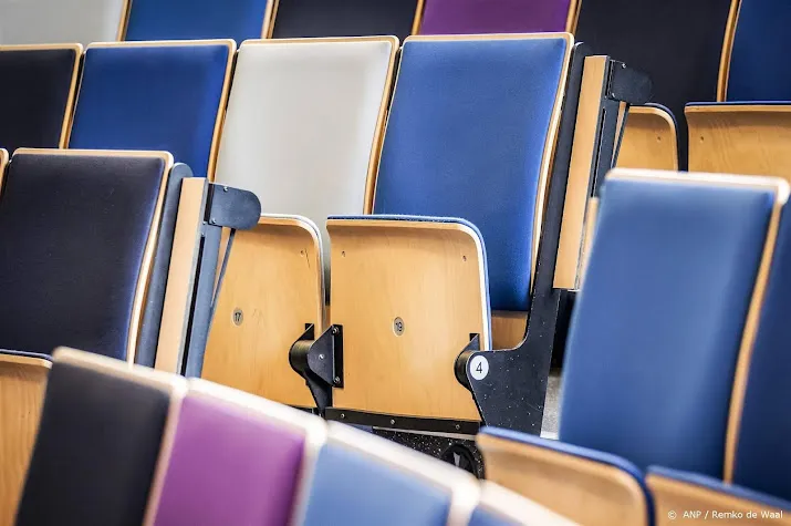 duizenden studenten hebben zo snel als kon basisbeurs aangevraagd