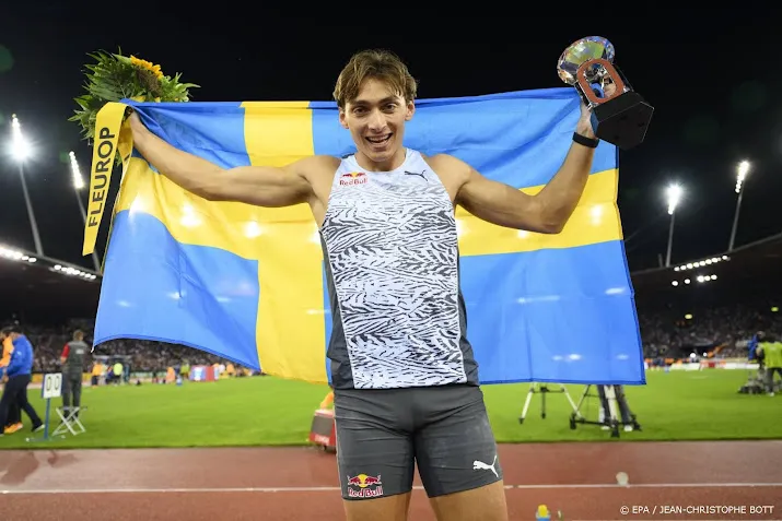 duplantis en mclaughlin gekroond tot atleten van het jaar