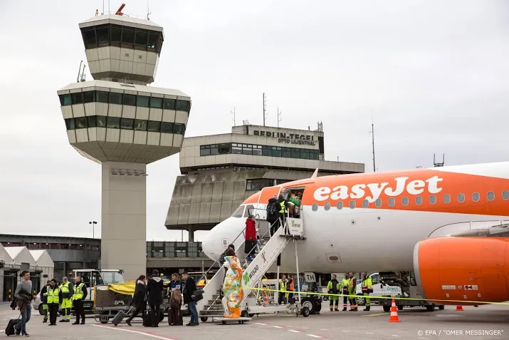 easyjet houdt meeste van zijn vliegtuigen aan de grond