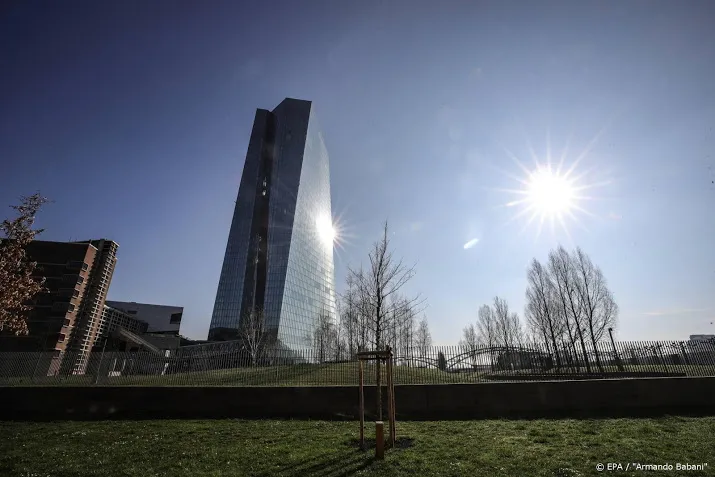 ecb begint opkoop obligaties onder noodprogramma