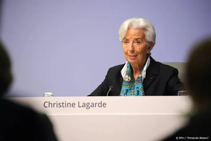 ecb houdt rentestanden op historisch lage niveaus
