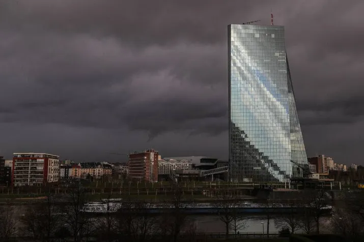 ecb komt met plan voor afbouw steunbeleid
