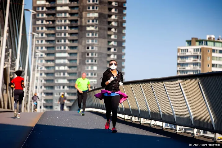 een derde van nederlanders sport minder sinds corona
