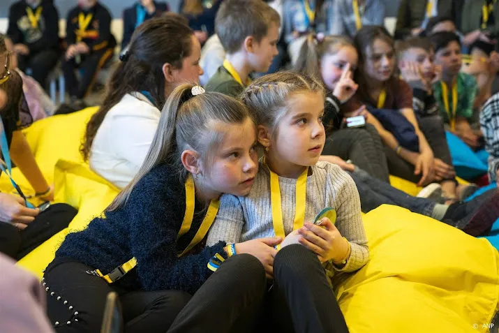 een op de tien oekraiense kinderen is niet op school ingeschreven