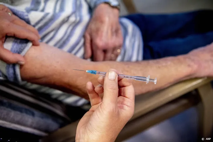 een op vijf besmette verpleeghuisbewoners sterft ondanks vaccin