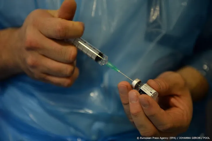 eerste coronavaccinatie van nederland op 8 januari in veghel