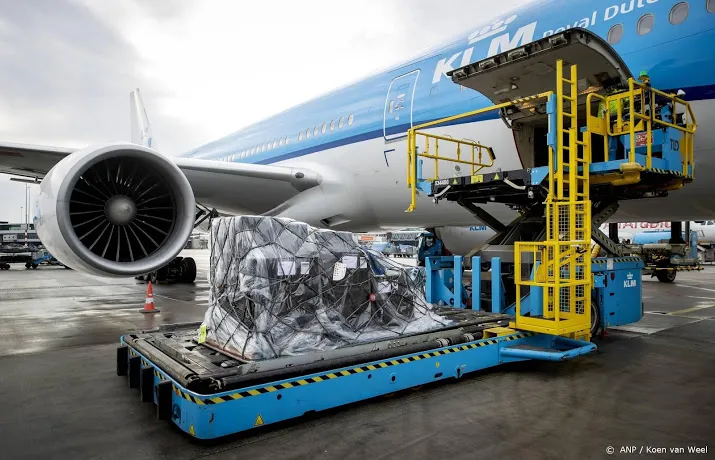 eerste coronavaccins op weg naar bonaire en aruba