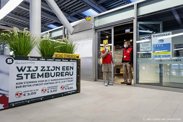 eerste dag stemmen op stations verloopt rustig
