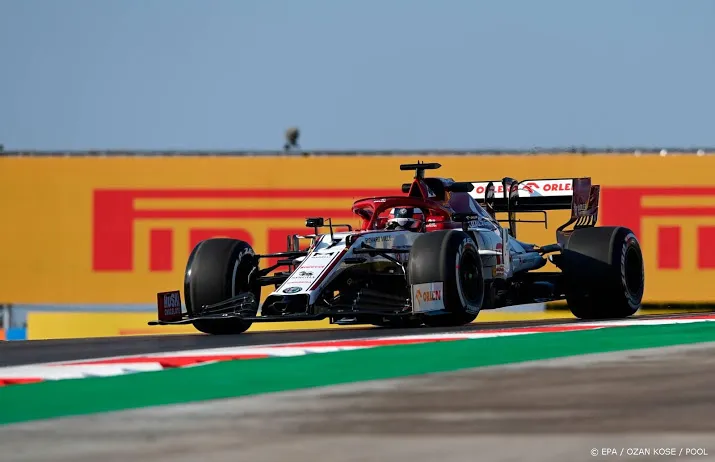 eerste formule 1 training op ijsbaan istanbul kort stilgelegd