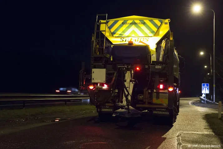 eerste landelijke strooiactie 25 miljoen kilo zout op de wegen